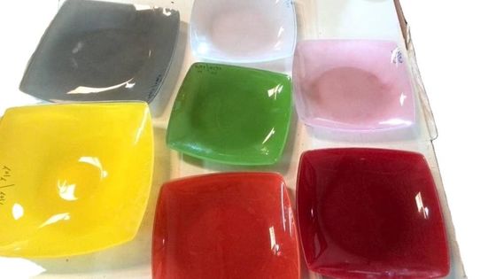 Pigmento inorgânico para a cor de vidro brilhante em aplicações domésticas e arquitetônicas